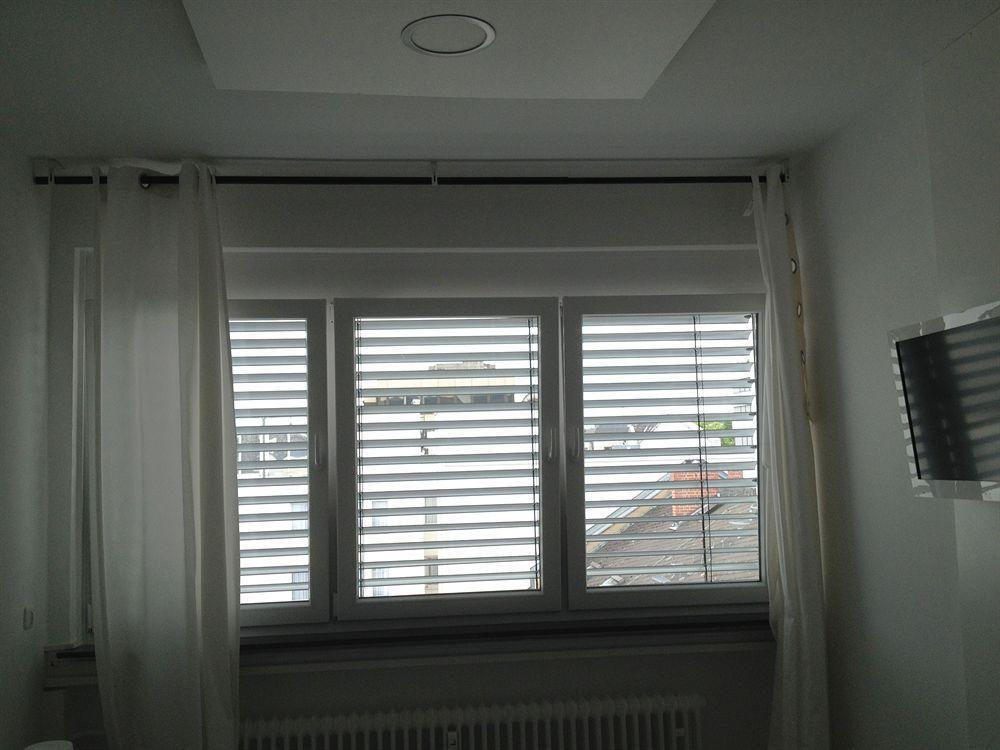 Business Hostel Wiesbaden One Екстер'єр фото